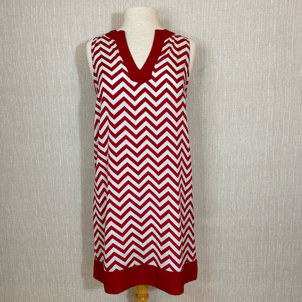 Mud Pie Red and White Chevron Pattern Sleeveless Sheath Dress